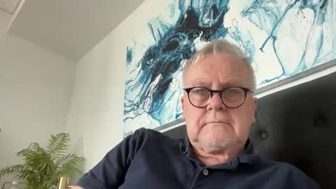 Snapshot of ozhairybearxxxx chatting on October 20, 4:35 am ozhairybearxxxx online show from October 20, 4:35 am