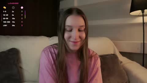 Snapshot of oziecarmona chatting on January 14, 1:11 am Caroline or just Lina online show from January 14, 1:11 am