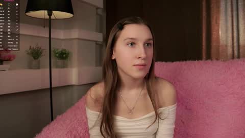 Snapshot of oziecarmona chatting on February 28, 1:50 am Caroline or just Lina online show from February 28, 1:50 am