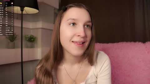 Snapshot of oziecarmona chatting on March 1, 1:07 am Caroline or just Lina online show from March 1, 1:07 am