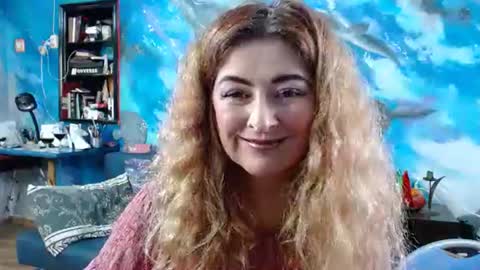 Snapshot of ozzy_helen chatting on December 19, 6:12 pm Ozzy Helen online show from December 19, 6:12 pm