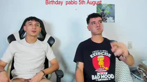 Snapshot of p_jhon chatting on July 7, 3:20 am P online show from July 7, 3:20 am