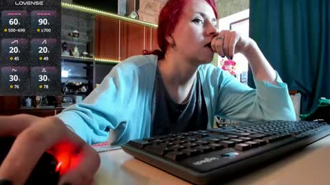 Snapshot of pa1e_pr1ncess chatting on January 17, 10:55 am Ella online show from January 17, 10:55 am