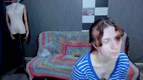 Snapshot of pa1e_pr1ncess chatting on October 6, 7:17 am Ella online show from October 6, 7:17 am
