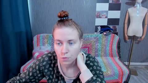 Ella online show from November 2, 7:22 am