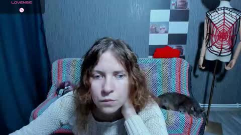 Ella online show from November 17, 7:03 am