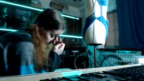 Ella online show from April 24, 6:49 am