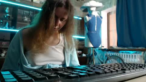 Ella online show from May 4, 6:20 am