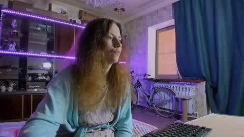Ella online show from May 28, 7:16 am