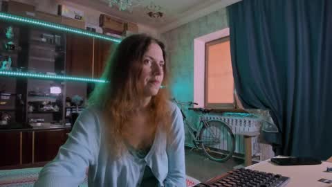 Ella online show from May 29, 6:33 am