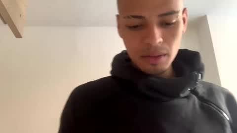 Snapshot of pablocruz2000 chatting on November 3, 9:48 pm LoneWolf online show from November 3, 9:48 pm