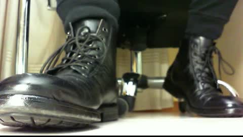 Snapshot of pablomenesssl chatting on January 8, 6:52 pm Pablo Meness online show from January 8, 6:52 pm