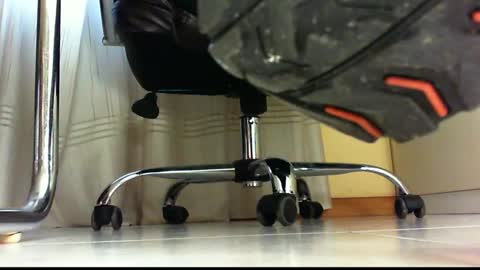 Snapshot of pablomenesssl chatting on January 12, 8:14 am Pablo Meness online show from January 12, 8:14 am