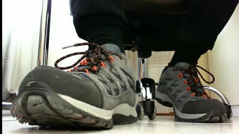 Snapshot of pablomenesssl chatting on March 8, 12:20 pm Pablo Meness online show from March 8, 12:20 pm