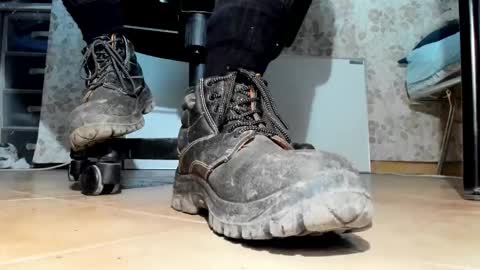 Pablo Meness online show from November 5, 6:41 pm