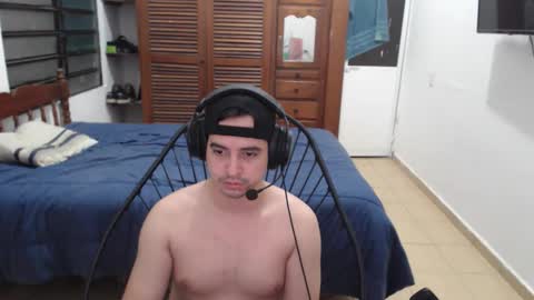 Snapshot of pablomingo chatting on November 7, 8:47 am pablomingo online show from November 7, 8:47 am