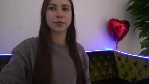 Snapshot of paigeprado chatting on February 19, 6:44 am Paige online show from February 19, 6:44 am