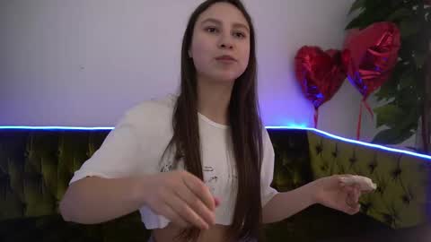 Snapshot of paigeprado chatting on March 8, 4:17 pm Paige online show from March 8, 4:17 pm