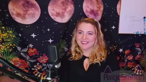 Snapshot of paigestation chatting on January 24, 2:07 am PaigeStation online show from January 24, 2:07 am