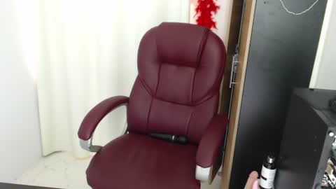 paiperhalliwey online show from June 22, 4:48 pm