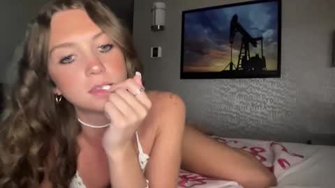 Paisley online show from October 5, 10:51 pm