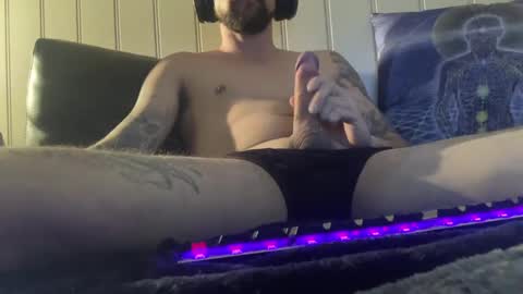 Snapshot of pajen33 chatting on April 16, 9:39 pm pajen33 online show from April 16, 9:39 pm