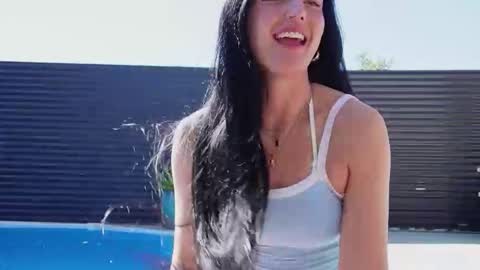 Snapshot of pakeha_princess chatting on September 14, 11:15 pm Holly  online show from September 14, 11:15 pm