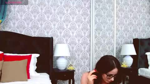 Pam online show from January 11, 9:20 pm