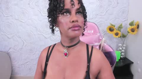 Snapshot of pamela_guzmaan_ chatting on December 30, 8:25 pm PAMELA online show from December 30, 8:25 pm