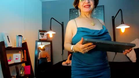 Snapshot of pamela_mature41 chatting on May 13, 7:39 am pamela_mature41 online show from May 13, 7:39 am