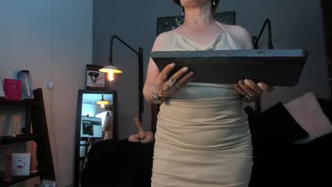 Snapshot of pamela_mature41 chatting on June 1, 2:13 am pamela_mature41 online show from June 1, 2:13 am