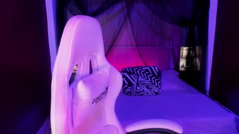  P A M  online show from November 27, 4:36 am