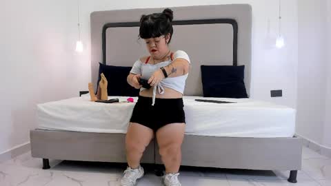 pamelabonnet_mml online show from April 11, 8:02 pm