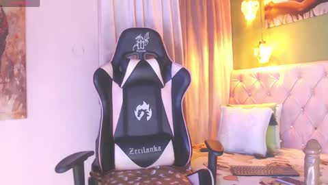 Pamela  online show from January 18, 1:08 am