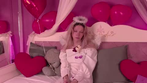 Pamelamy online show from February 17, 1:10 pm