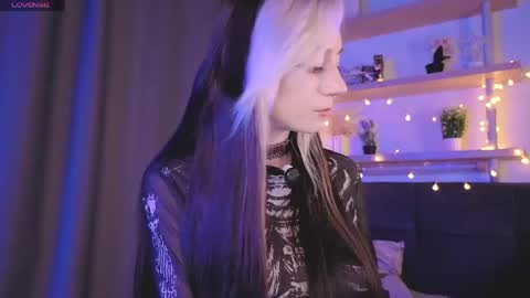 Snapshot of pamelaryant chatting on May 26, 3:19 pm Diana online show from May 26, 3:19 pm