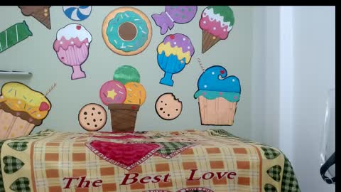 pamelaskiny20 online show from April 9, 1:05 am