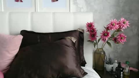 Pamella online show from December 22, 8:00 am