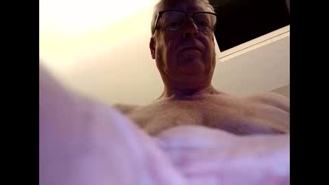 Snapshot of panda320 chatting on March 20, 10:36 pm panda320 online show from March 20, 10:36 pm