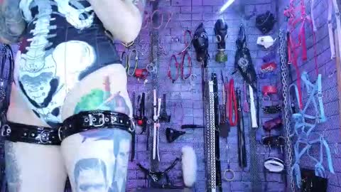 Snapshot of pandoranez chatting on January 14, 8:53 am PandoraNez online show from January 14, 8:53 am