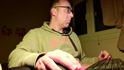 pansak1973 online show from February 23, 5:29 pm