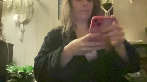 Snapshot of pantiesofthefae chatting on February 27, 11:10 am Pantiesofthefae online show from February 27, 11:10 am