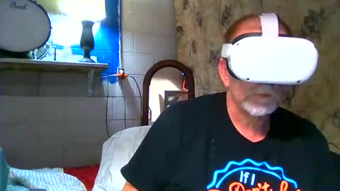 a online show from February 10, 10:52 am