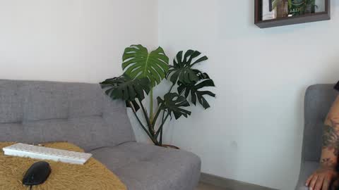 pantyhose_xxx_ online show from December 11, 7:25 pm