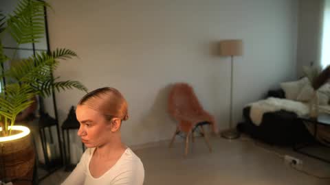 Kristina Kriss online show from June 7, 2:21 pm