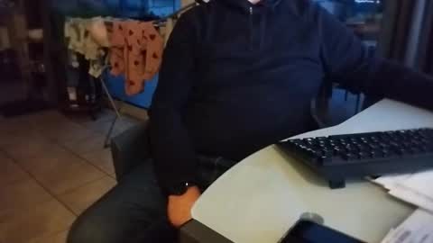 Snapshot of pantyrafke chatting on October 21, 6:03 am pantyrafke online show from October 21, 6:03 am