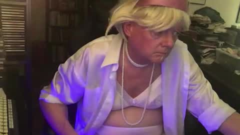 Pantyvioletlace online show from February 8, 10:57 pm