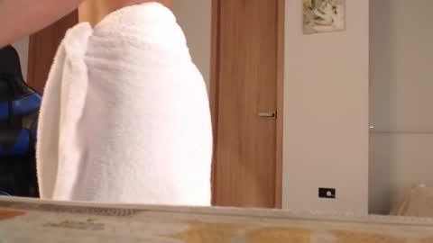 Snapshot of pao_thebigclit chatting on January 20, 5:04 am Paolita online show from January 20, 5:04 am