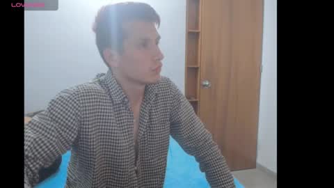 Snapshot of paola_alexander chatting on January 27, 6:52 am paola y alexander online show from January 27, 6:52 am