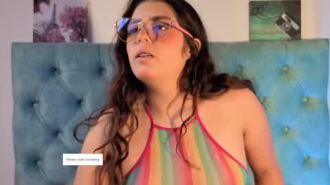 Snapshot of paola_lyon chatting on October 15, 12:05 pm Paola Lyon online show from October 15, 12:05 pm